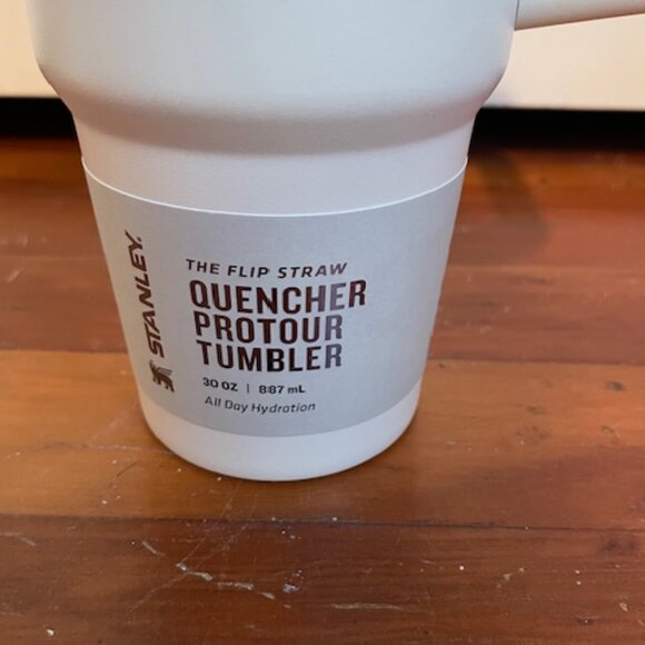 NEW Stanley The Flip Straw Quencher Protour Tumbler Cream Rose Gold Top LIMITED - Picture 11 of 13